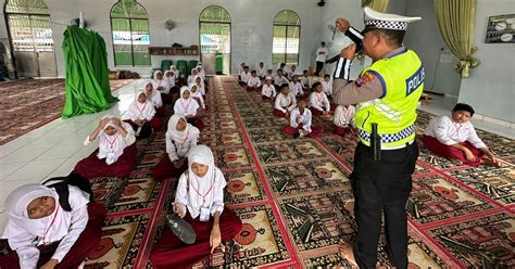 Tanamkan Sejak Dini Tatacara Berlalulintas Yang Baik Satlantas Polres