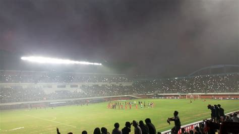 Anthem Persis Solo Satu Jiwa Menggema Di Stadion Maguwoharjo YouTube