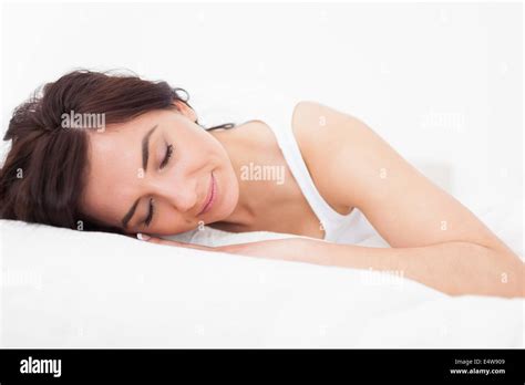 Brunette Woman Asleep Hi Res Stock Photography And Images Alamy