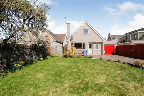 3 Bedroom Detached House For Sale In Christie Place Fochabers Iv32 7hn