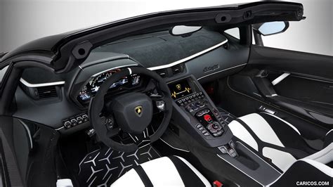 Aventador Interior White