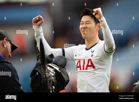 Tottenham Hotspurs Son Heung Min Celebrates Scoring The Last Minute