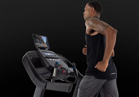 7.0 AT Treadmill - Powerful Performance | Horizon Fitness