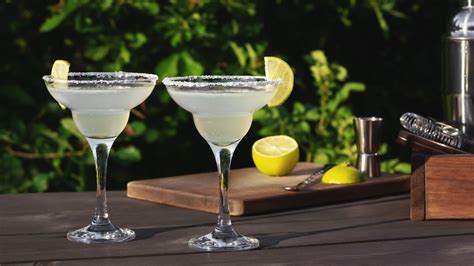 12 Essential Tips For Crafting The Perfect Margarita