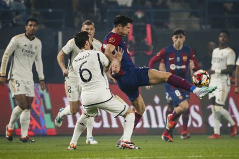 Supercopa De Espa A En Directo Real Madrid Barcelona F Tbol