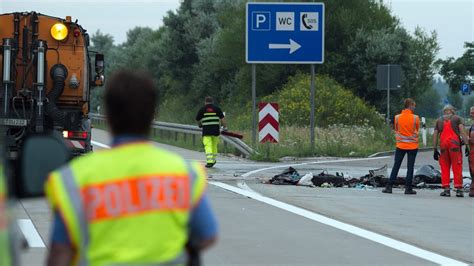 Drei Tote Bei Unfall Auf A4 In Sachsen Haller Kreisblatt Politik