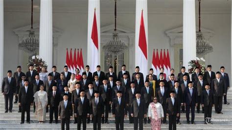 Sidang Kabinet Paripurna Perdana Bersama Indonesia Maju Menuju