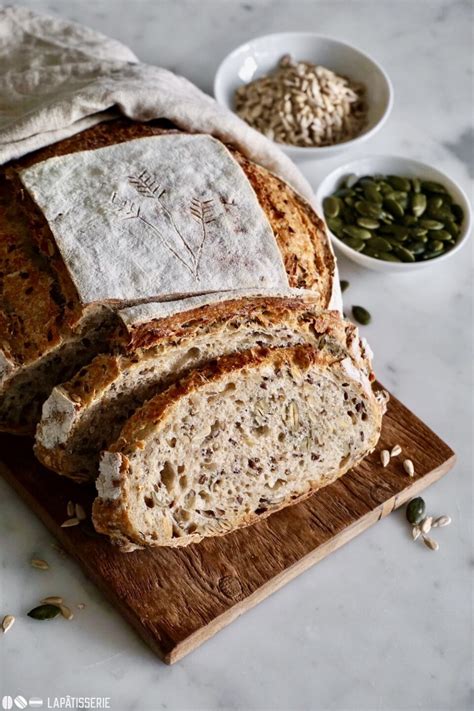 Saatenbrot mit Sauerteig LAPÂTISSERIE