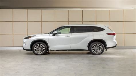 Toyota Highlander Il Nuovo Suv Da 7 Posti Sbarca In Europa
