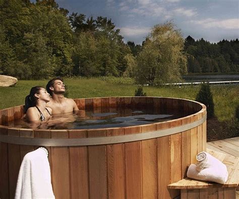 Cedar Wooden Hot Tub