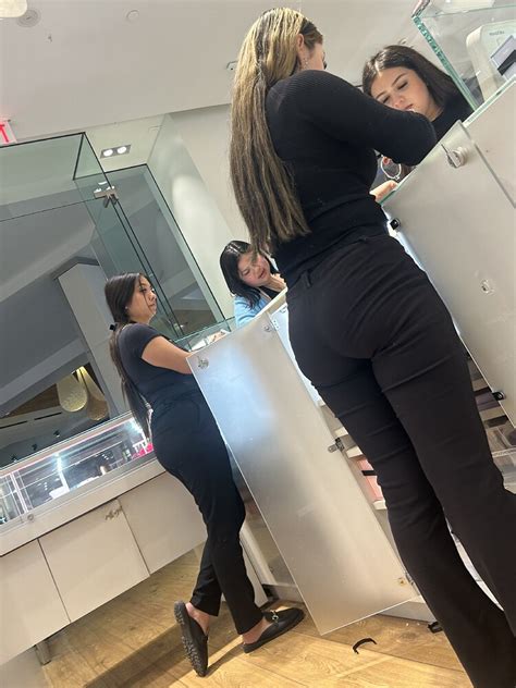 Snug Pandora Latina NOT OC Tight Jeans Forum