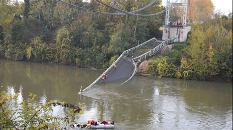 Un Pont Seffondre Pr S De Toulouse Plusieurs V Hicules Tombent Dans