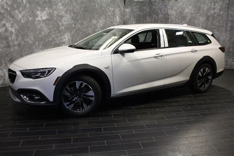 New 2019 Buick Regal Tourx Essence Station Wagon In North Riverside