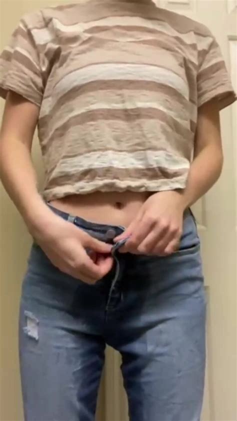 Actress Peachypoppy Title And Studio Diaper Leak And Pissing On The