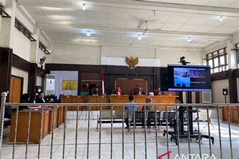 Jaksa Tuntut Tiga Komisioner Bawaslu Prabumulih Lima Tahun Penjara