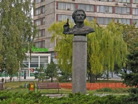 Памятники Куинджи — Старый Мариуполь