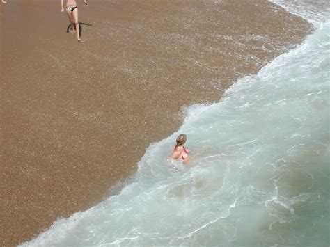 Chick Loses Bikini At Beach This Poor Girl Was Getting Roc Flickr