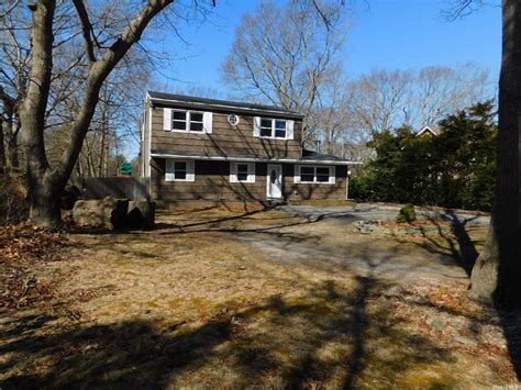 Suffolk County Manorville New York (NY) — Real Estate Listings By City