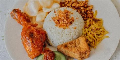 Daftar Harga Menu Delivery Nasi Uduk Asinan Betawi Mpok Cici Wiyung