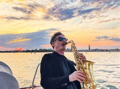 Venedig Katamaran Bootsfahrt Bei Sonnenuntergang Mit Jazz Und