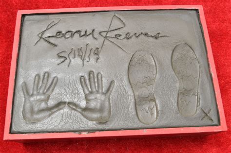 Whoa! Keanu Reeves' Hand, Footprints Get Permanent Spot At TCL Chinese ...