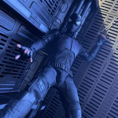 Hot Toys Explore The Spider Verse Mcu Spider Man Stealth Suit