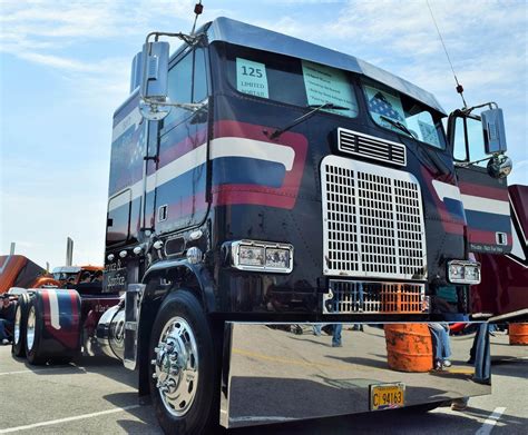 The Service Sacrifice Freightliner Flt Veterans Tribute Cabover