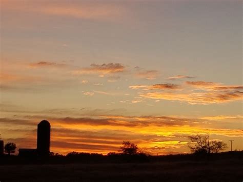 Sunrise on the farm | Smithsonian Photo Contest | Smithsonian Magazine