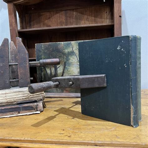 Set Of Vintage Wooden Handscrew Clamps The Junk Parlor