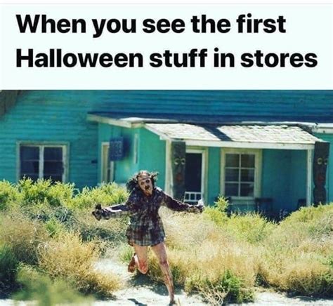 Pin By 𝓐𝓶𝔂 🦇🔮🌙🎃 On Halloween Queen 🎃 Halloween Memes Halloween Funny Halloween Decorations