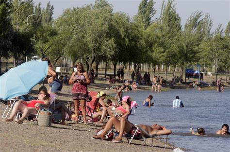 Ola de calor azota a Neuquén Temperaturas rondan los 30 grados y sin