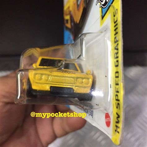 Hot Wheels Datsun Bluebird Wagon Yellow W Momo Livery