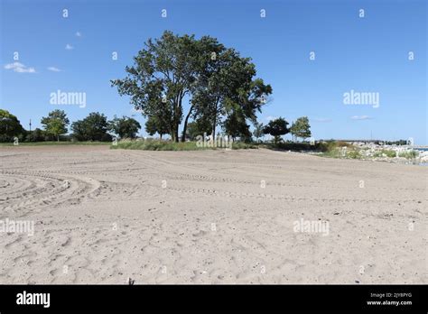 Summer fun on the beach in Kenosha, Wisconsin Stock Photo - Alamy