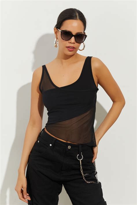 Cool And Sexy Kadın Siyah Tül Detaylı Crop Bluz B2465 Fiyatı Yorumları