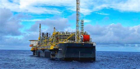 Petrobras Ponders Two Giant Floaters For New Pre Salt Projects