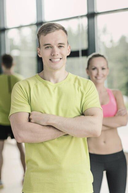 Concepto De Deporte Fitness Estilo De Vida Y Personas Sonriente