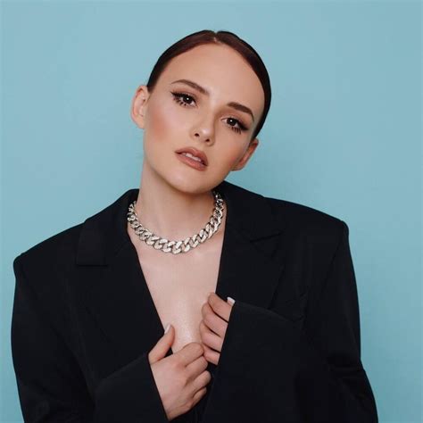 Нюта (Nyuta) – Из-за тебя (Because of You) Lyrics | Genius Lyrics