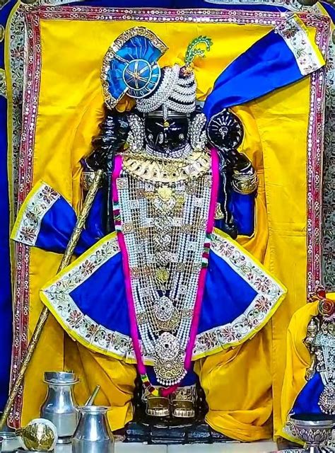 pin  kajal harish  kanha iphone wallpaper images iphone