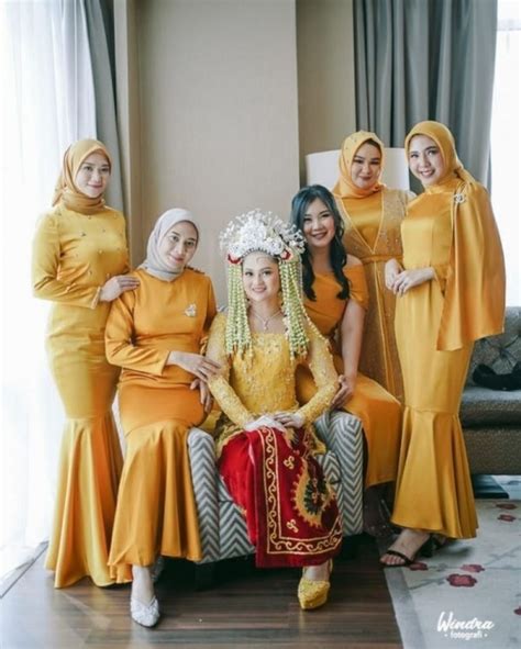 Hijab Baju Bridesmaid Satin Atelier Yuwa Ciao Jp