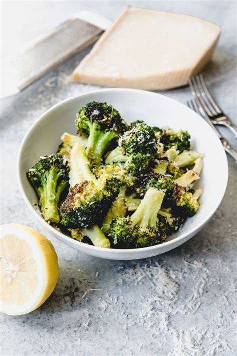 Ofengebratener Brokkoli Mit Knoblauch Parmesan Und Zitrone Ist Eine