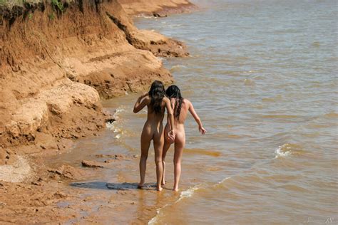 Amateur Girl Stunning Zemfira Splashes Of Attraction