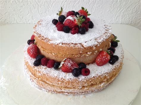 Del Cias De Poca Naked Cake