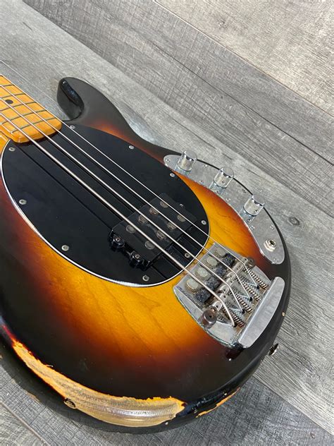 1977 Music Man Sting Ray Sunburst Guitars Bass Ss Vintage