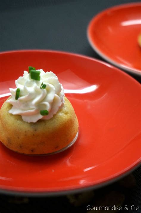 Mini cakes apéritif au noix et mousse de chèvre frais moule petits