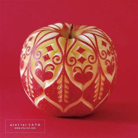 Fruit Carving Artist Turns Fruit And Vegetables Into Works Of Art