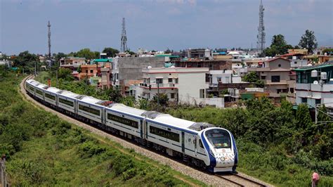 PM Modi Flags Off Northeast S First Vande Bharat Express Train India TV