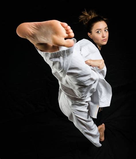 Pin By Ronin On 태권도 Taekwondo Female Martial Artists Martial Arts