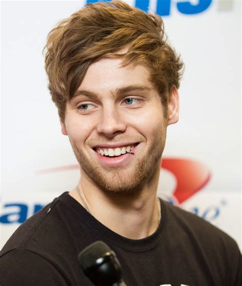 Luke Hemmings Picture 21 Kiis Fms Iheartradio Jingle Ball 2015