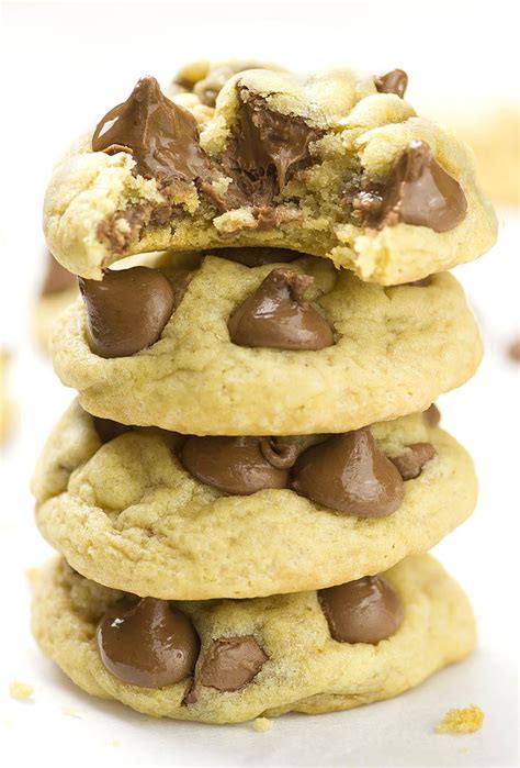 Soft Chocolate Chip Cookies | The Best Chewy Chocolate Chip Cookies