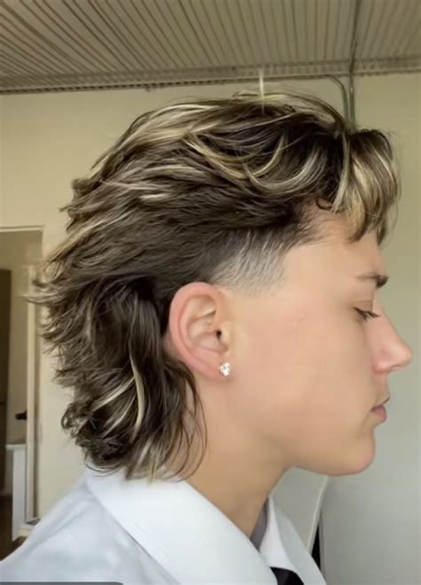 Pin By Cossio2461 On Alooooooong In 2023 Hair Inspiration Short